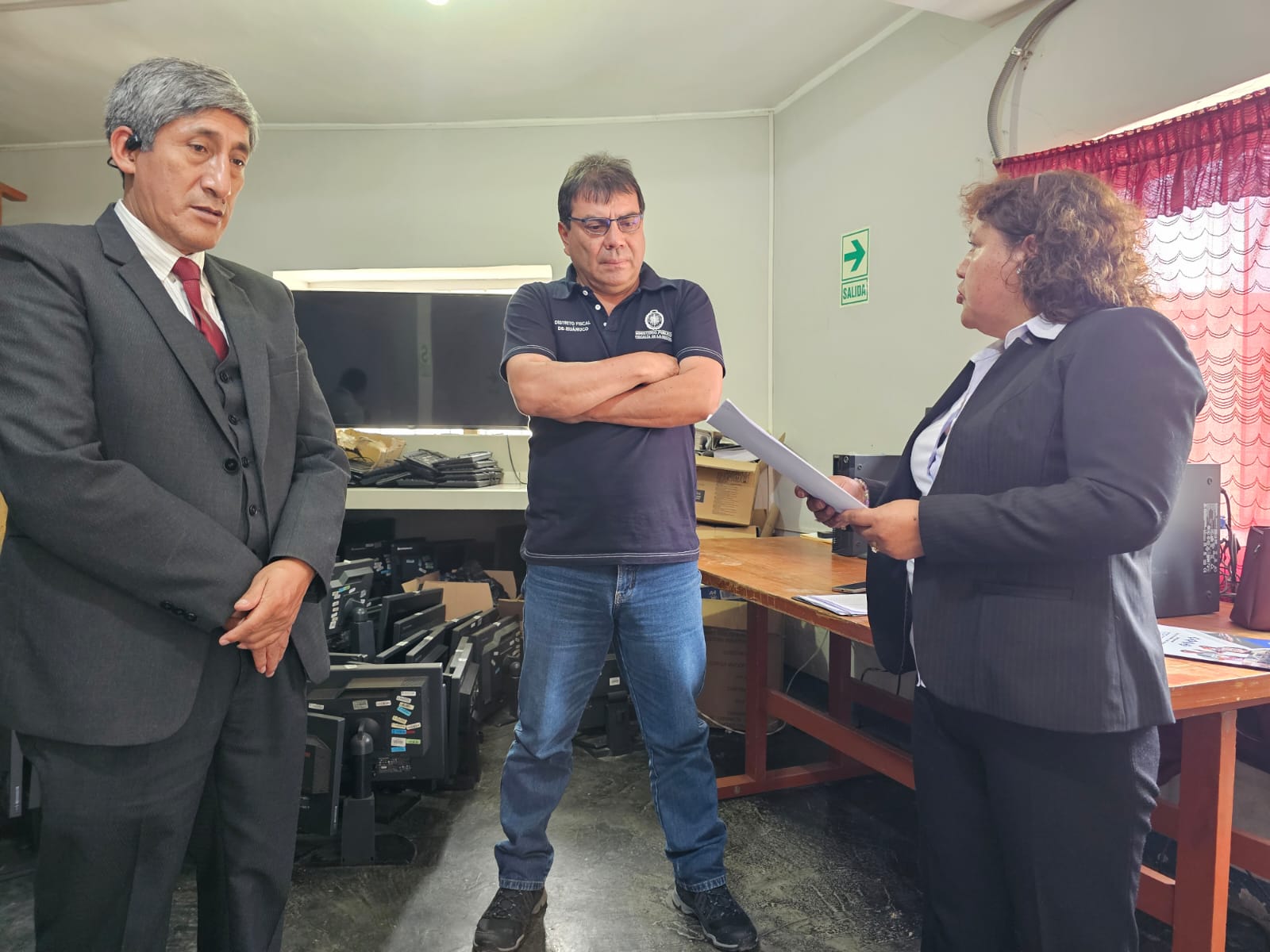 Impulsan la educación digital en Lauricocha con donación de equipos de cómputo