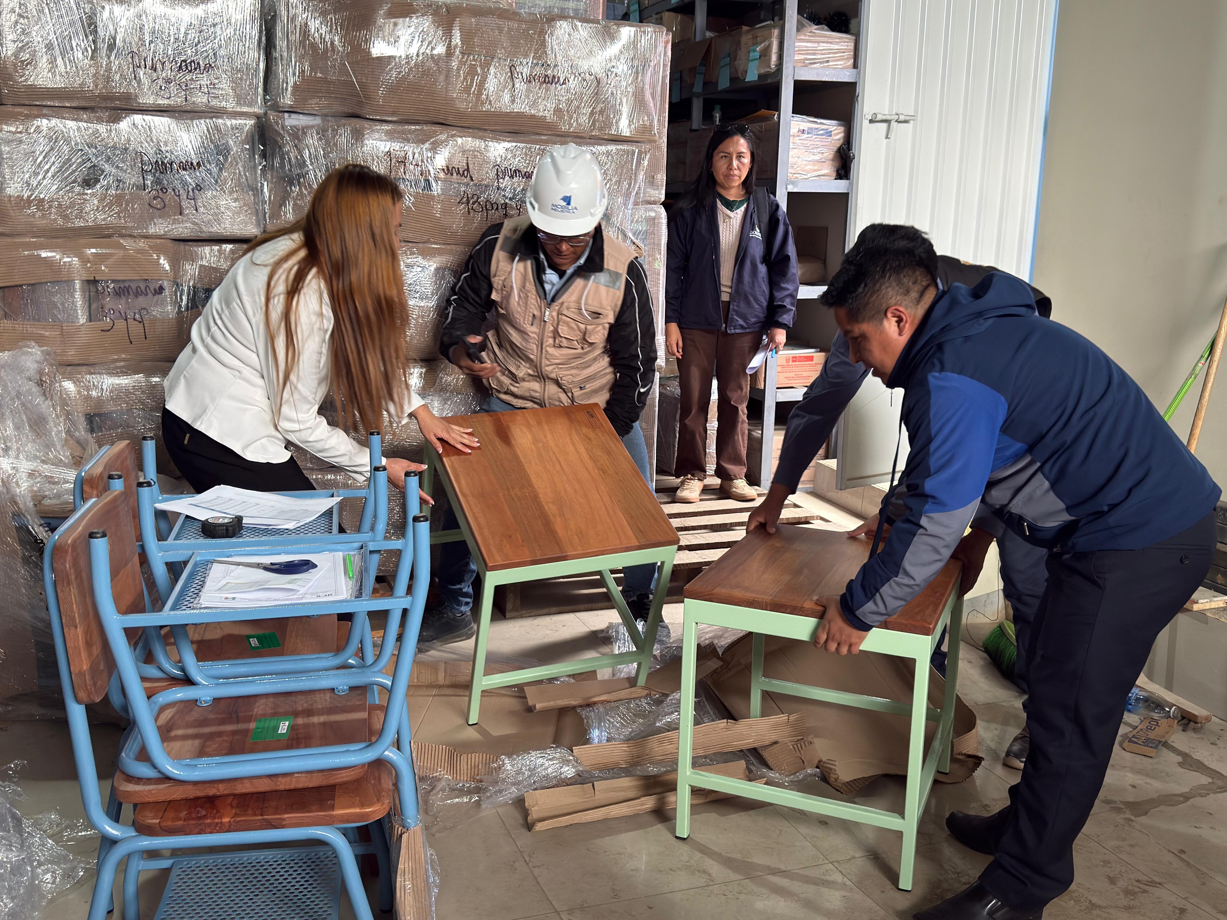 Gobierno Regional Huánuco entrega más de 1 600 mobiliarios escolares para 25 instituciones educativas en Yarowilca